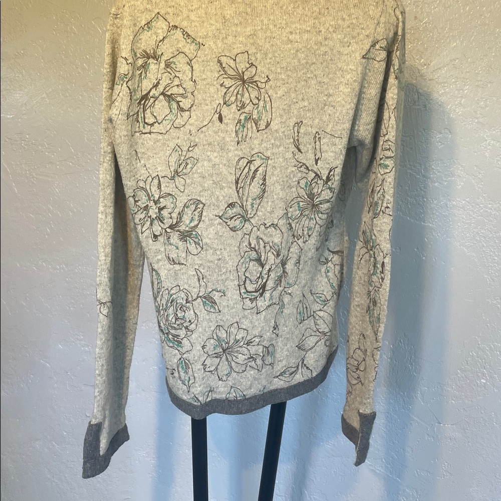 Charlotte Tarantola Floral Embroidered Cardigan - Gray and Green - Picture 3 of 3
